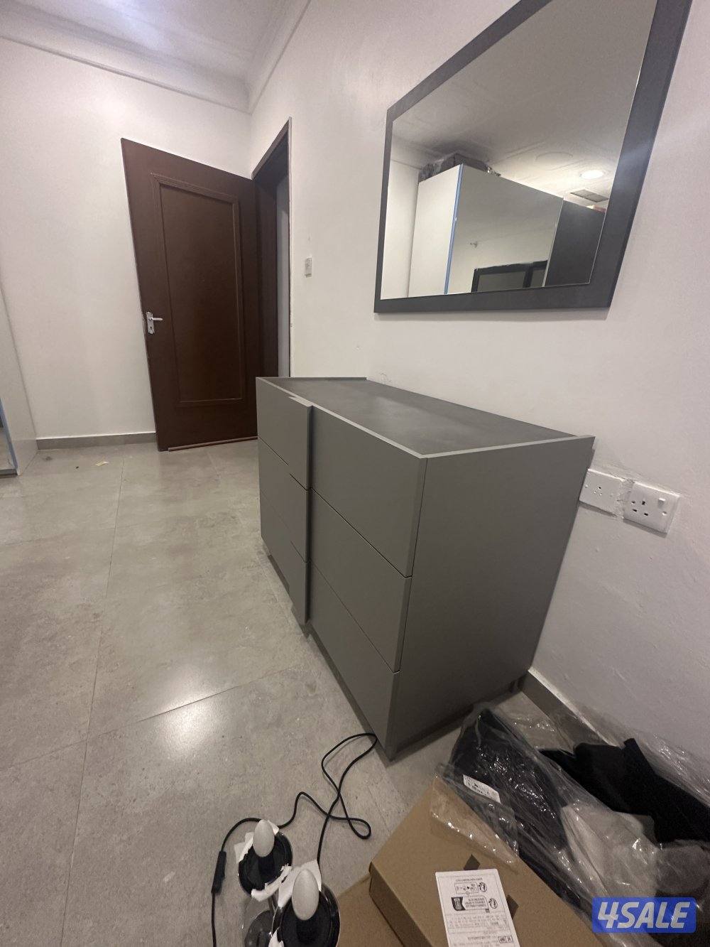 2 Sliding Door Wardrobe White/Dark Grey/Mirror 270 Cm with dresser1