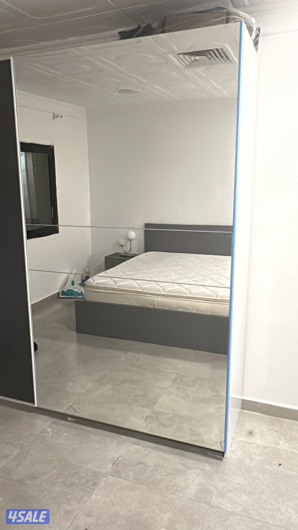 2 Sliding Door Wardrobe White/Dark Grey/Mirror 270 Cm with dresser2