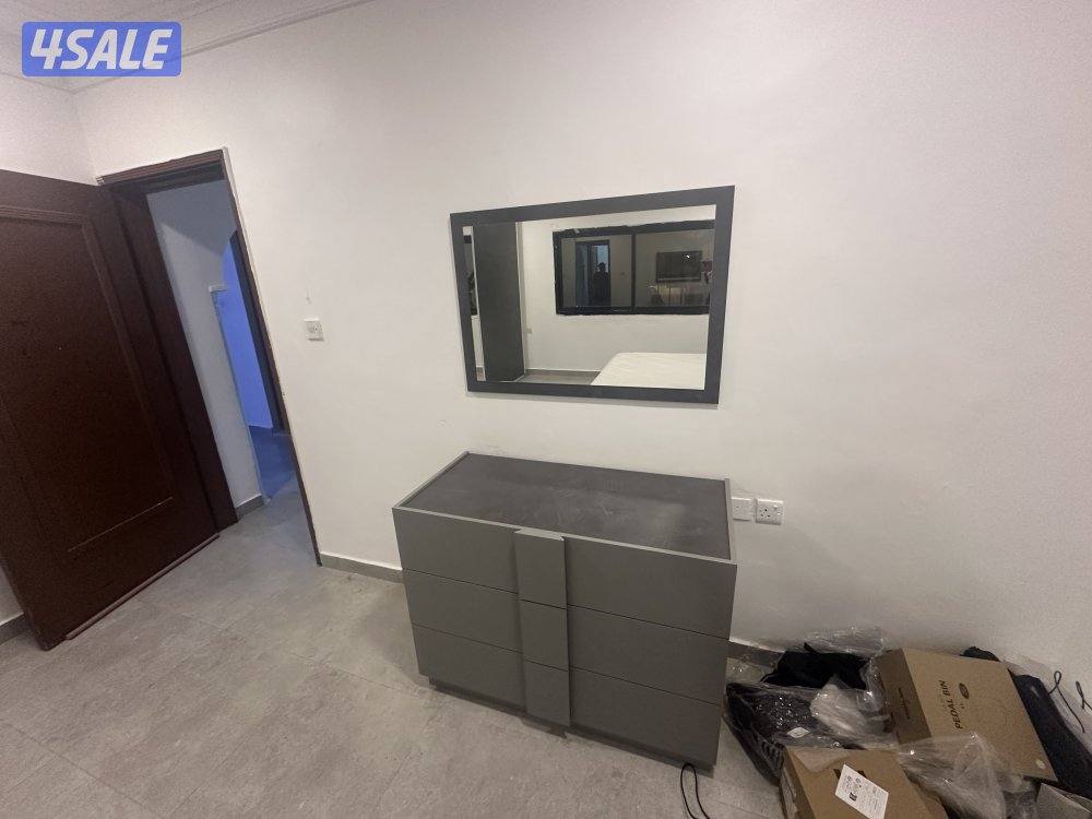 2 Sliding Door Wardrobe White/Dark Grey/Mirror 270 Cm with dresser5