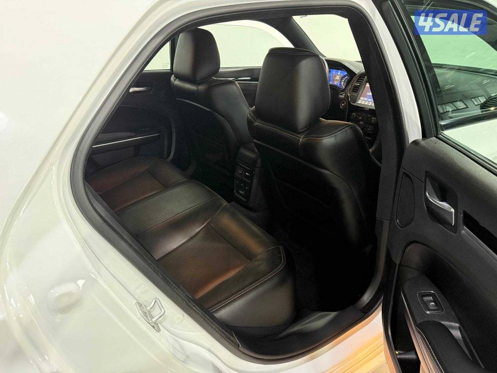 Chrysler 300S Safetytec5