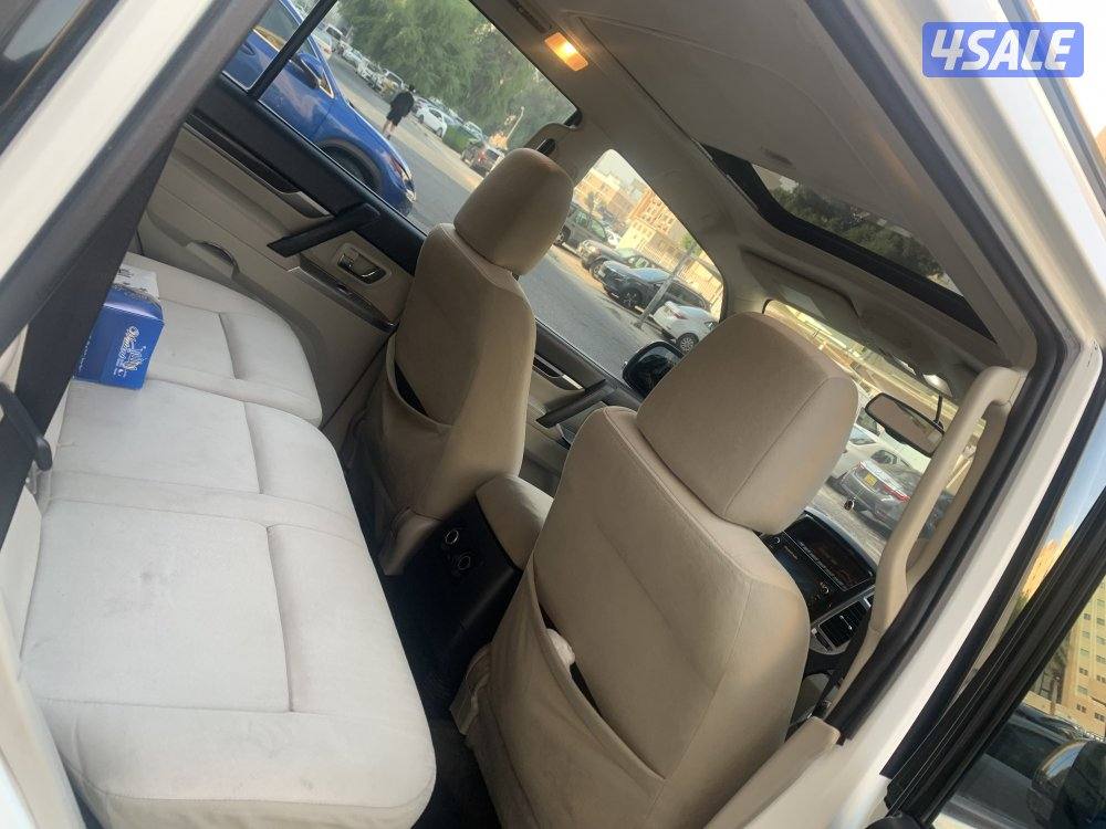 باجيرو موديل 2017 فل ابشن كامل الموصفات5