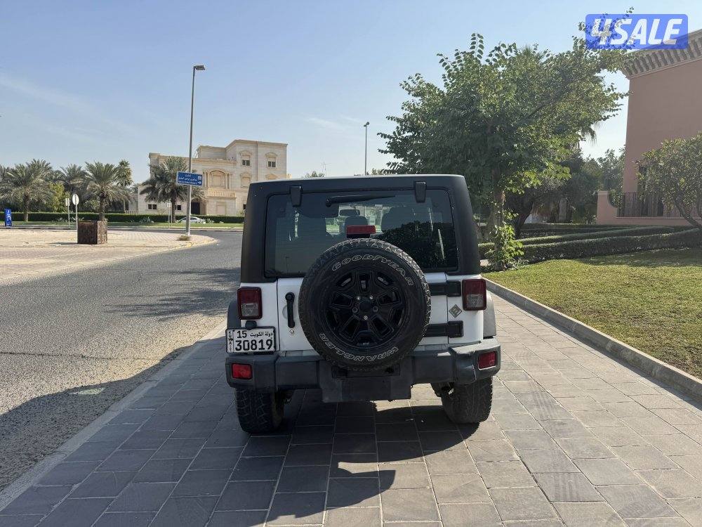 للبيع رانجلر موديل 2017 وراد الوكاله5