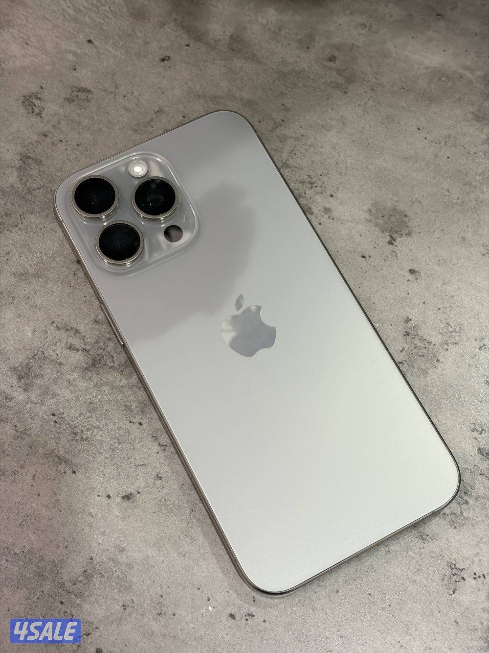 IPHONE 15 PRO MAX 256GB1