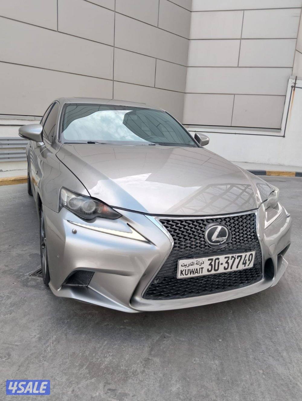 للبيع لكزس is350 اف سبورت موديل 2014 عداد 290 الف كم2