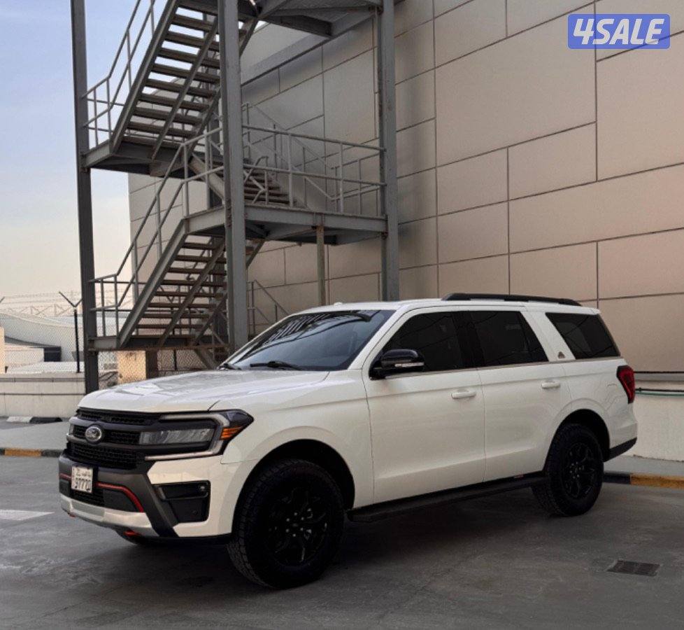 للبيع فورد اكسبدشن تمبرلاين موديل 2023 4x4 صبغ الوكالة تحت الكفالة3