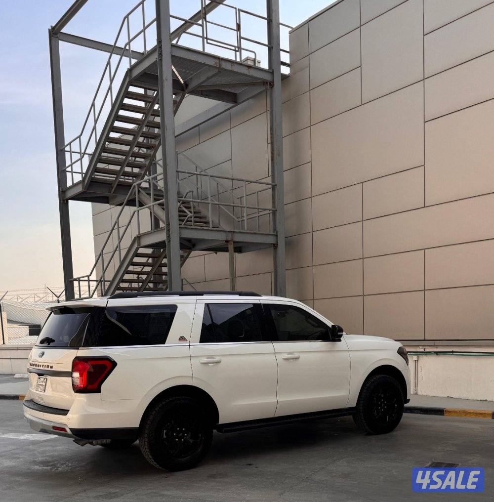 للبيع فورد اكسبدشن تمبرلاين موديل 2023 4x4 صبغ الوكالة تحت الكفالة6