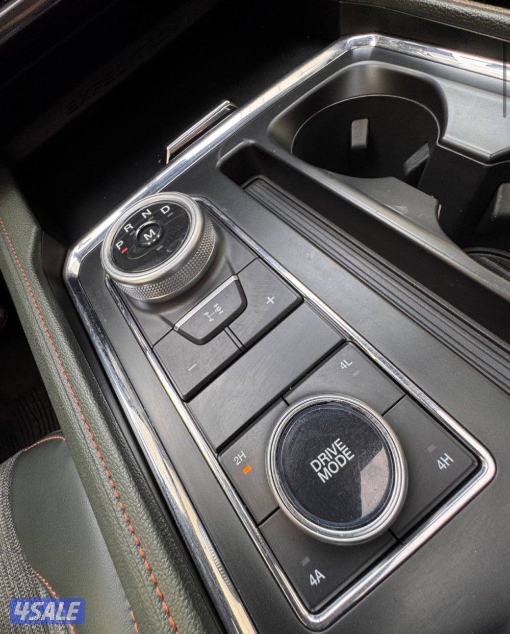 للبيع فورد اكسبدشن تمبرلاين موديل 2023 4x4 صبغ الوكالة تحت الكفالة13