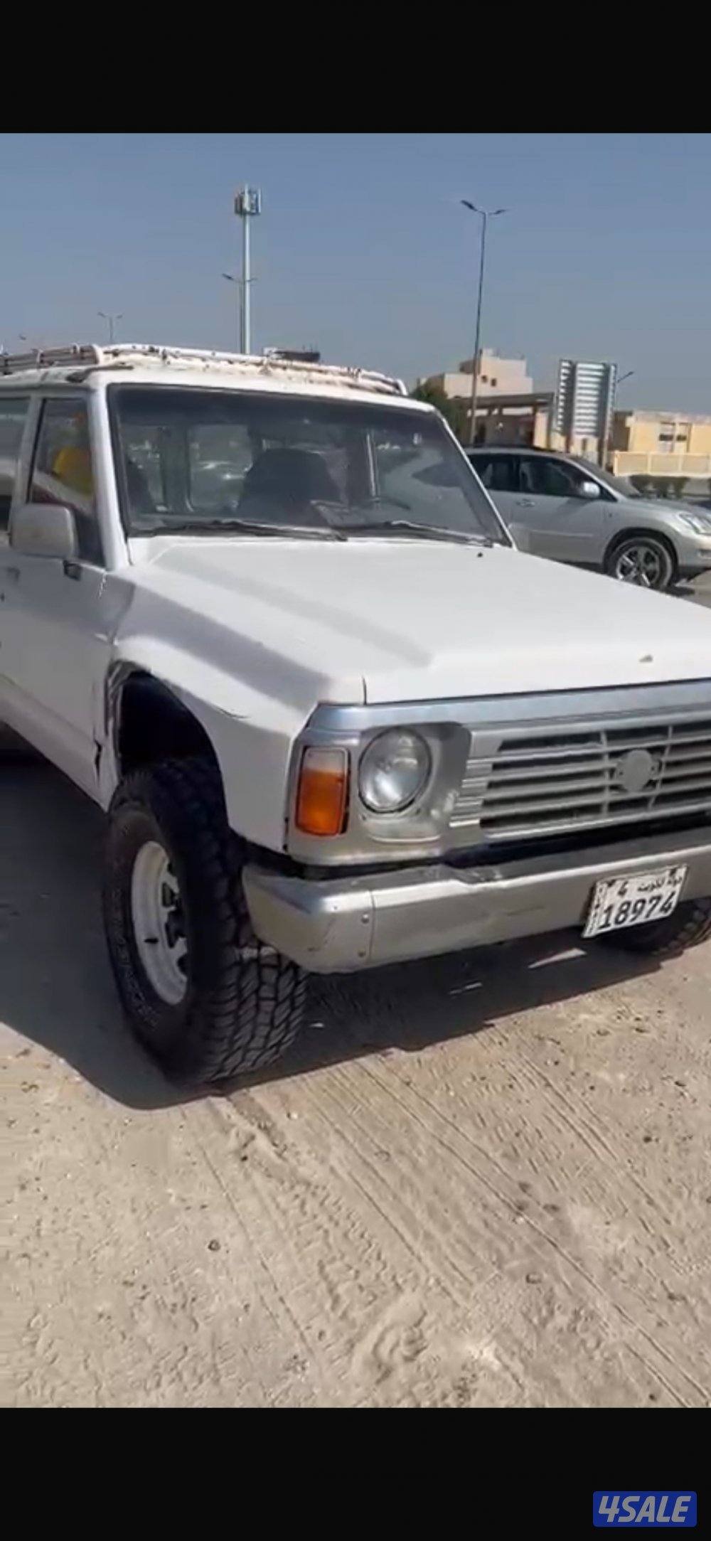 تحويل سهل سفاري ١٩٩٣ شغال والبيع منظور والسيارة محتاجة شغل بيمه سنه0