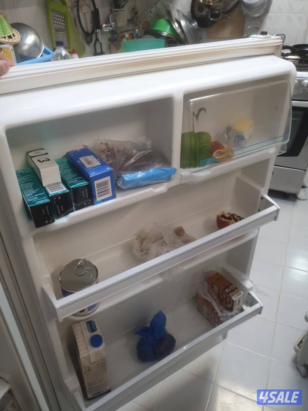 White Westinghouse Refrigerator4