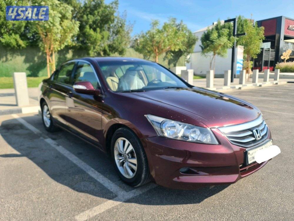 هوندا اكورد موديل 2011 عداد 247 km3