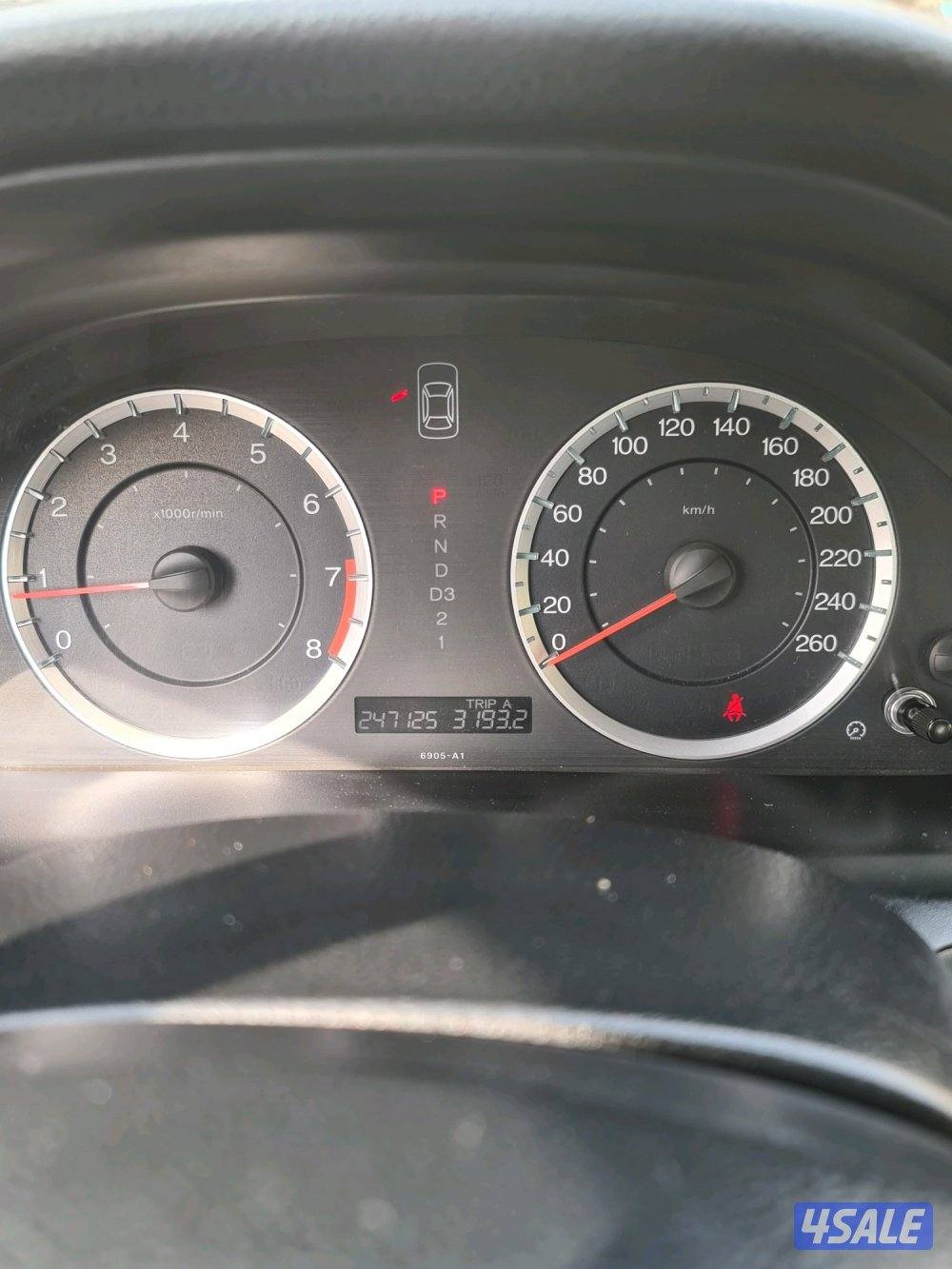 هوندا اكورد موديل 2011 عداد 247 km10