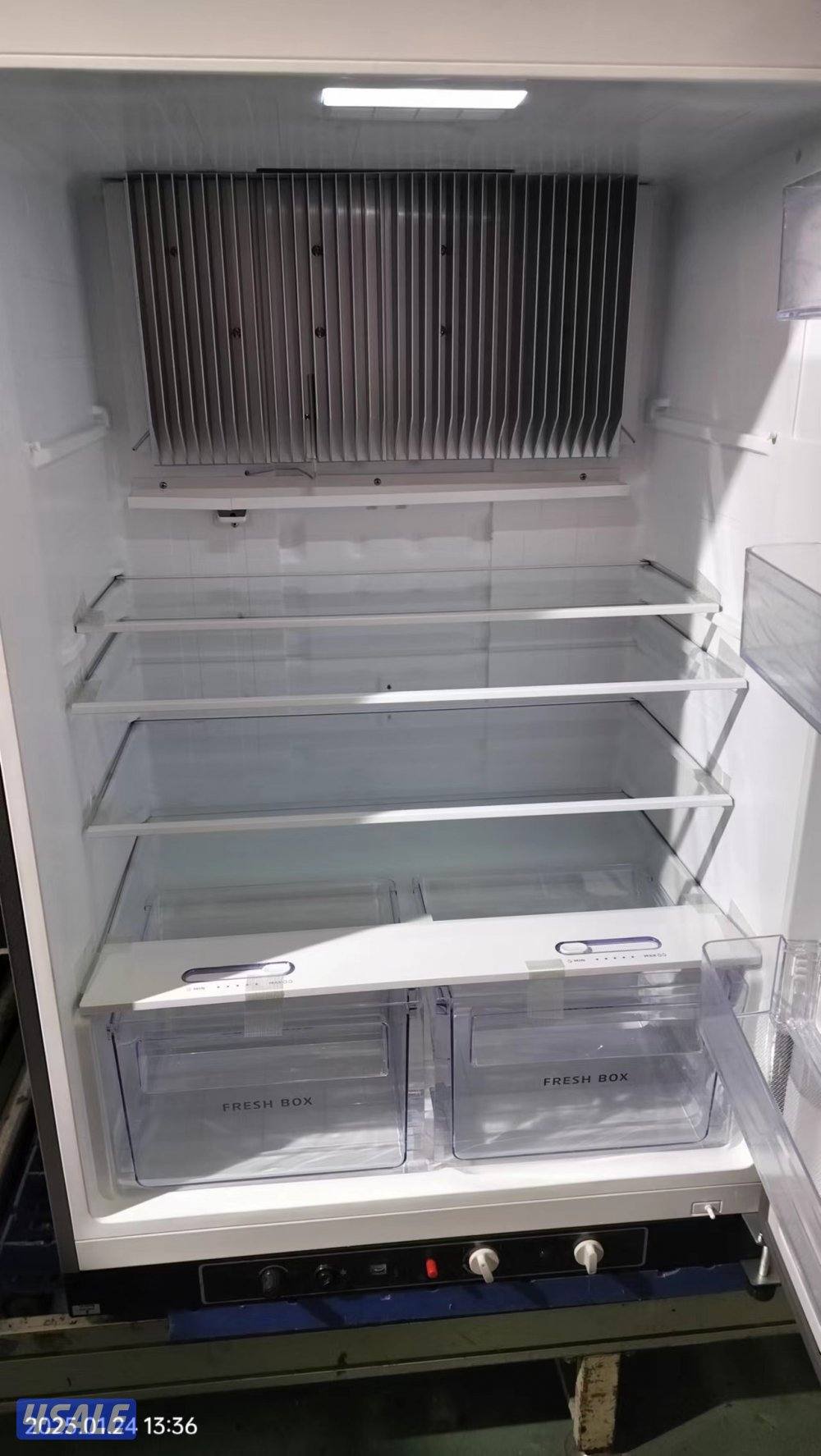 ثلاجات تعمل علي الغاز والكهرباء11