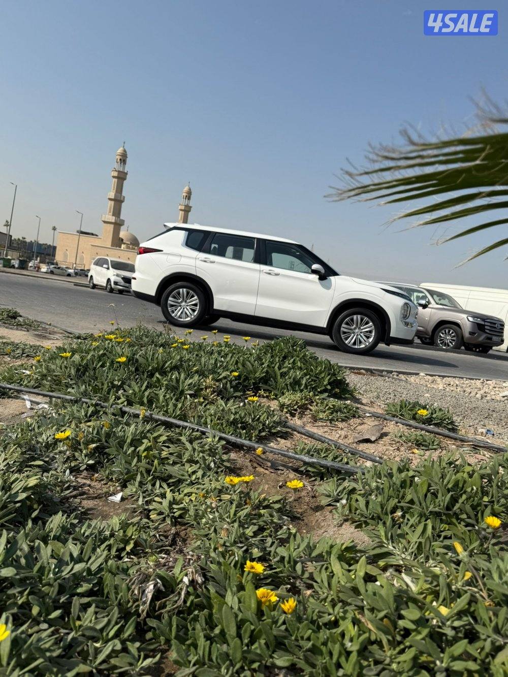 النشاما لبيع وشراء السيارات اوتلاندر2