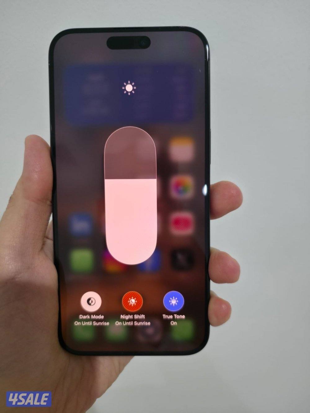 (السعر نهائي) ايفون ١٥ برو ماكس اسود ٢٥٦ مع كامل اغراضه2