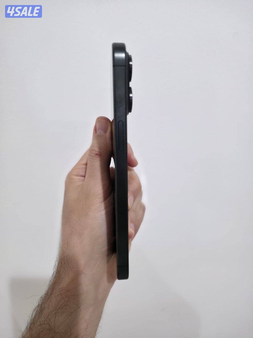 (السعر نهائي) ايفون ١٥ برو ماكس اسود ٢٥٦ مع كامل اغراضه8