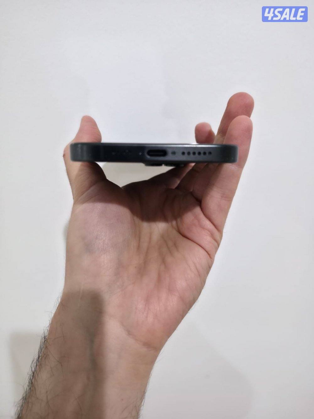 (السعر نهائي) ايفون ١٥ برو ماكس اسود ٢٥٦ مع كامل اغراضه9