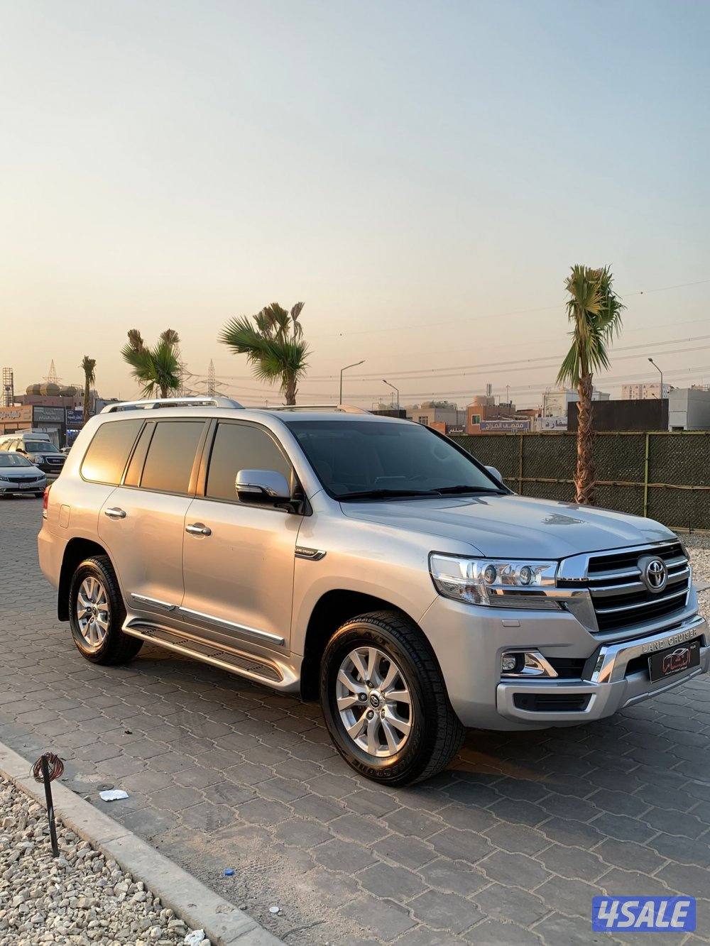 النشاما لبيع وشراء السيارات لاند كروز0