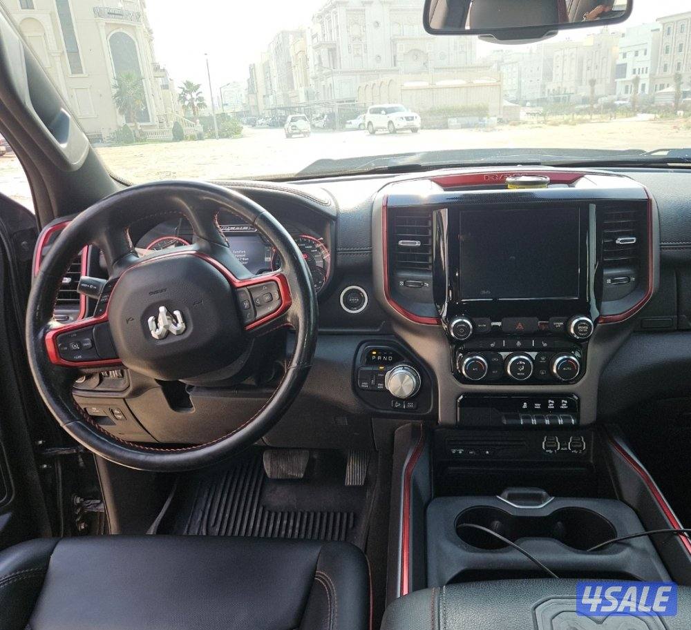 للبيع وانيت دوج رام 20194