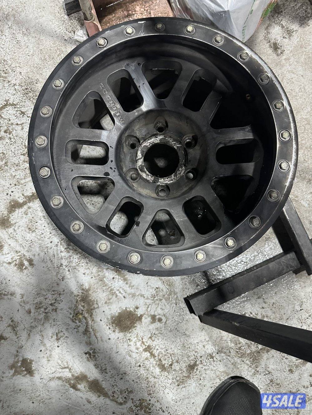 للبيع أربع رنقات ميثود حجم ١٧1