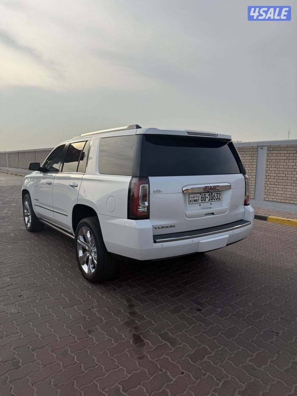 يوكن دينالي وارد امريكا بحالة ممتازة موديل ٢٠١٦1