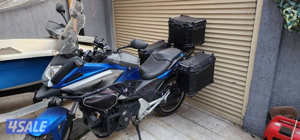 للبيع هوندا cn750x0