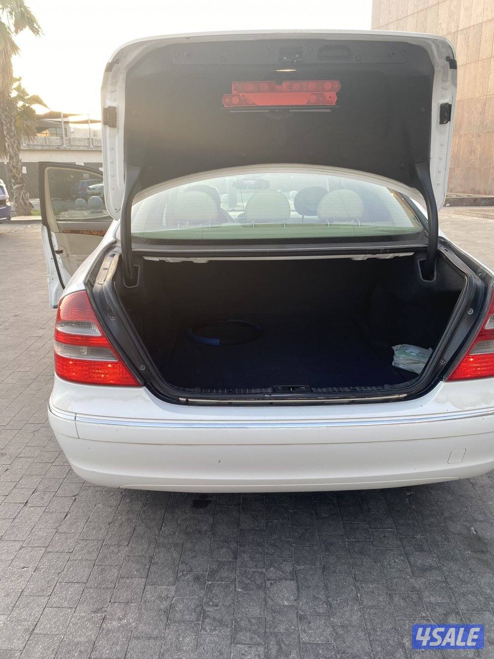 مرسيدس E240موديل 20048