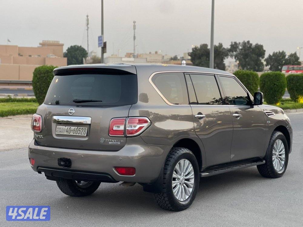 للبيع باترول بلاتينيوم سيتي ٢٠١٧ شرط الفحص بحاله الوكاله3