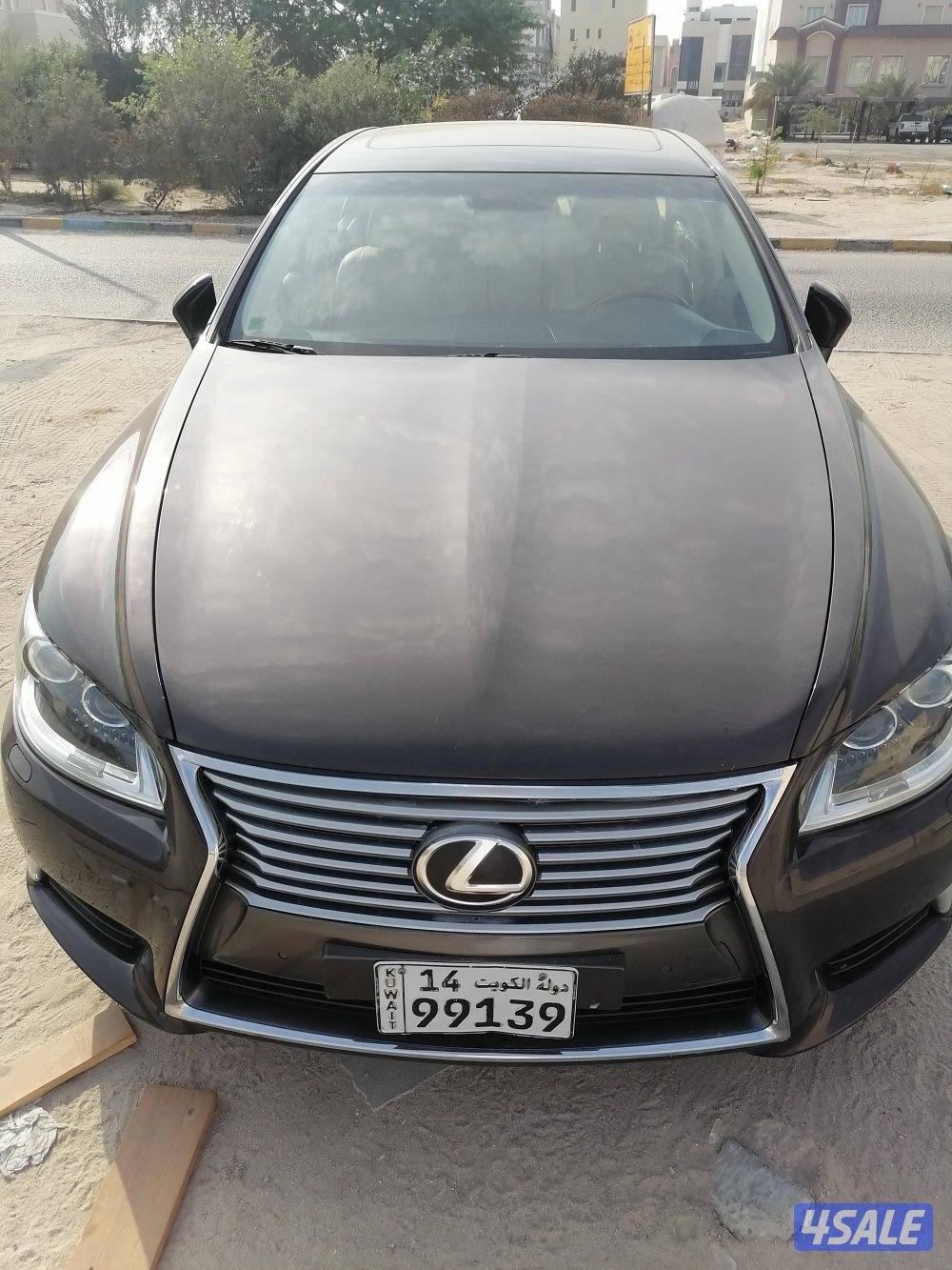 لكزس 460 الساير شورت ماشي ٨٠ الف1