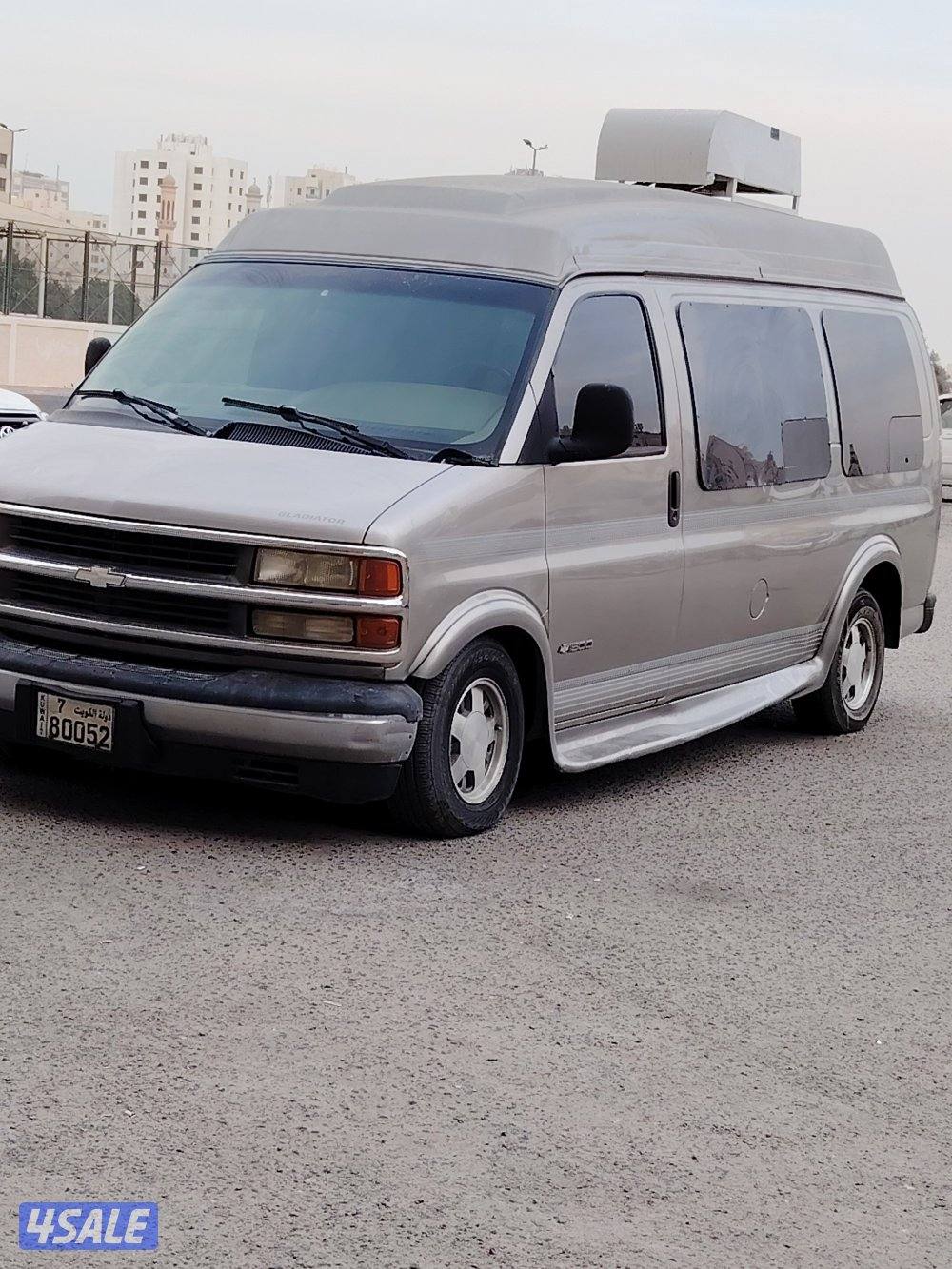 فإن مجهز بالكامل مكيف خارجي2