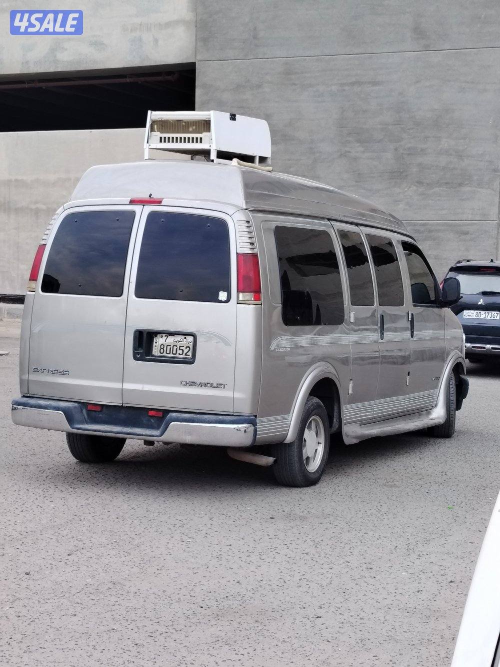 فإن مجهز بالكامل مكيف خارجي3