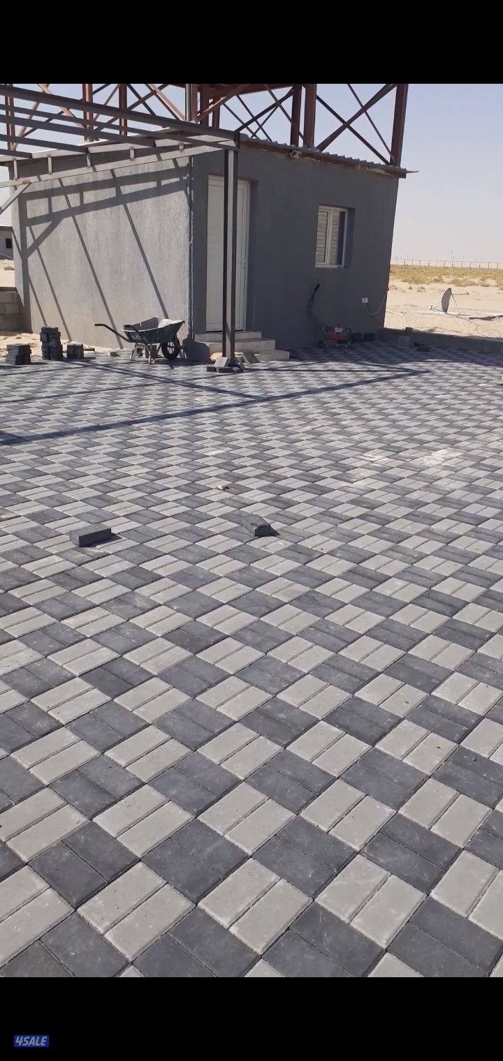 معلم تركيب بلاط متداخل وكربستون وكاشي وصبت موزاييك ارضيات ومصفت سيارات10