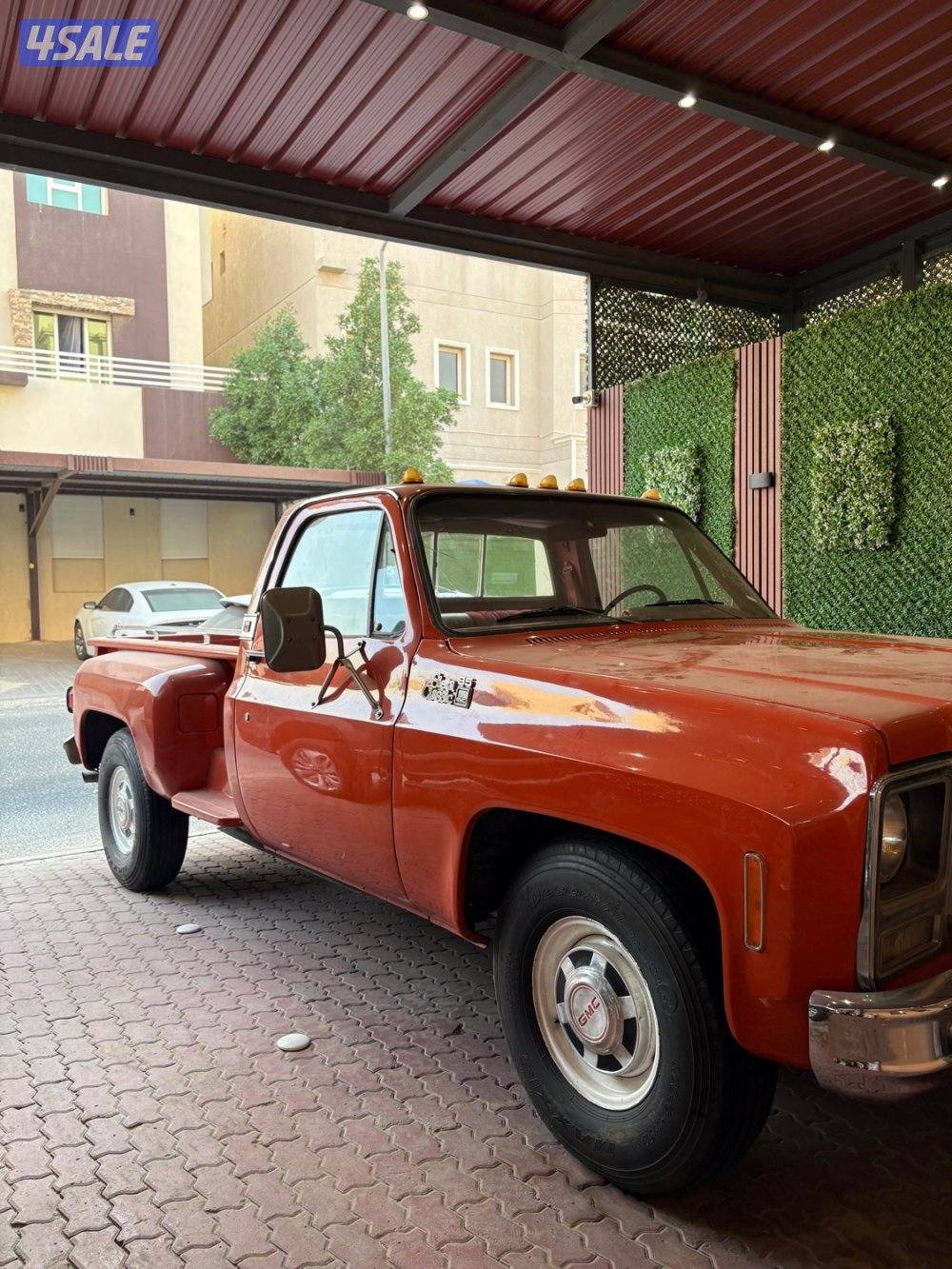 وانيت بهبهاني موديل ١٩٨٠0