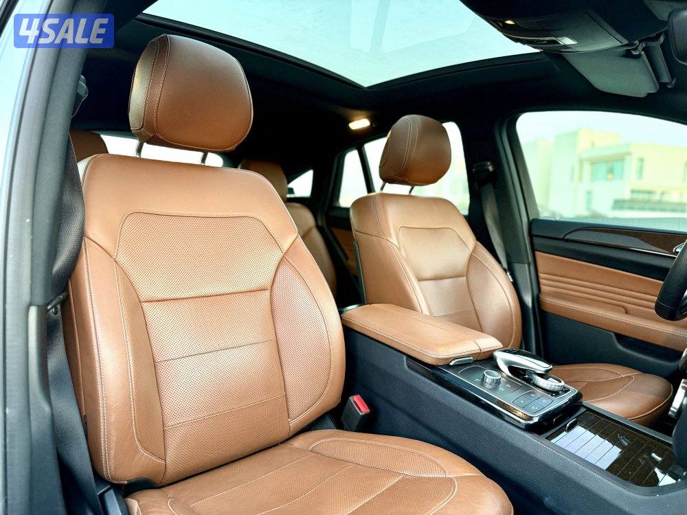 بحالة جدا جدا ممتازه موديل ٢٠١٩ GLE 43 مكينه ٦ سلندر8