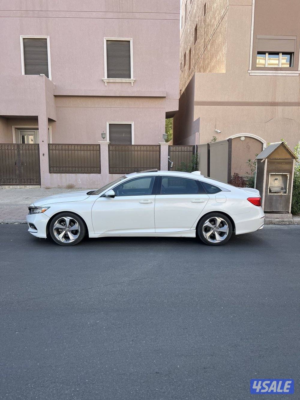 اكورد سبورت 2018 بحالة فوق الممتازة 4 سلندر4