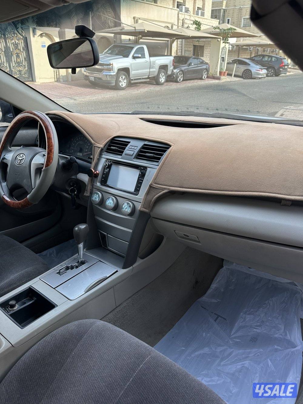 للبيع كامري 20076