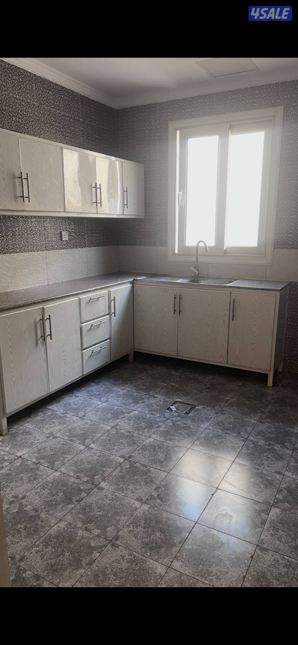 صباح الاحمد الخامسة E3 شارع 309 منزل 4910