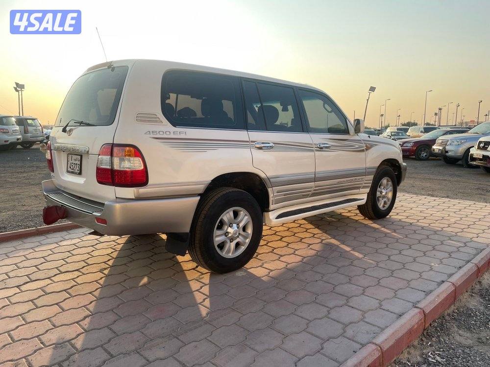 لاندكروزر 20031