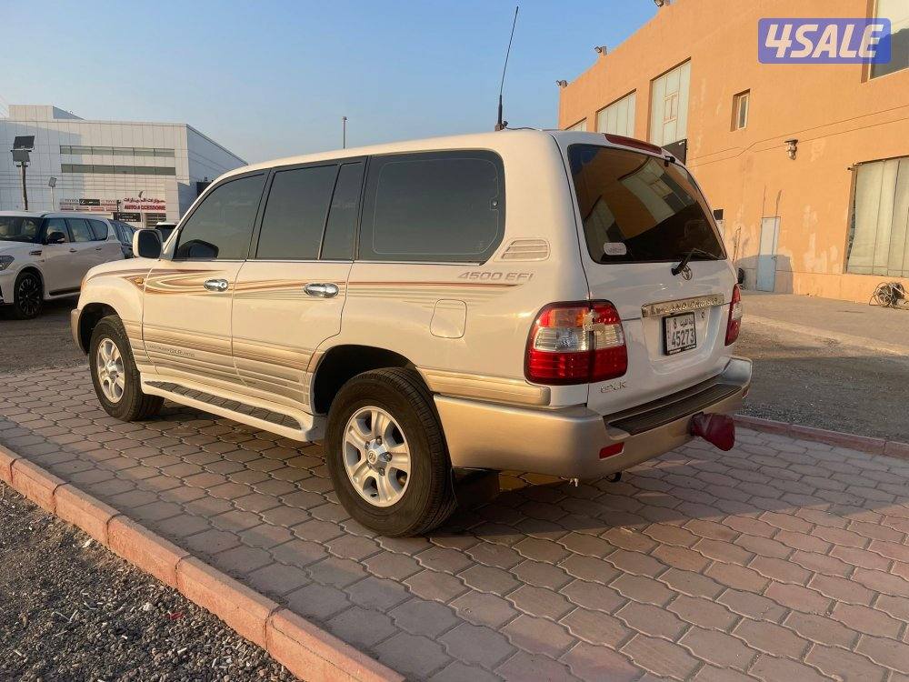 لاندكروزر 20032