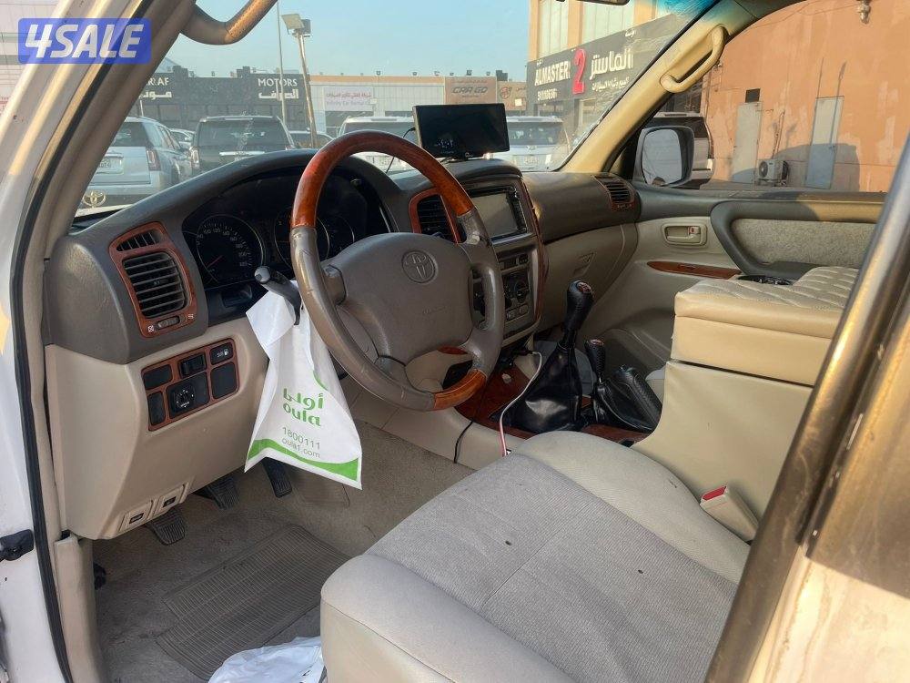 لاندكروزر 20034