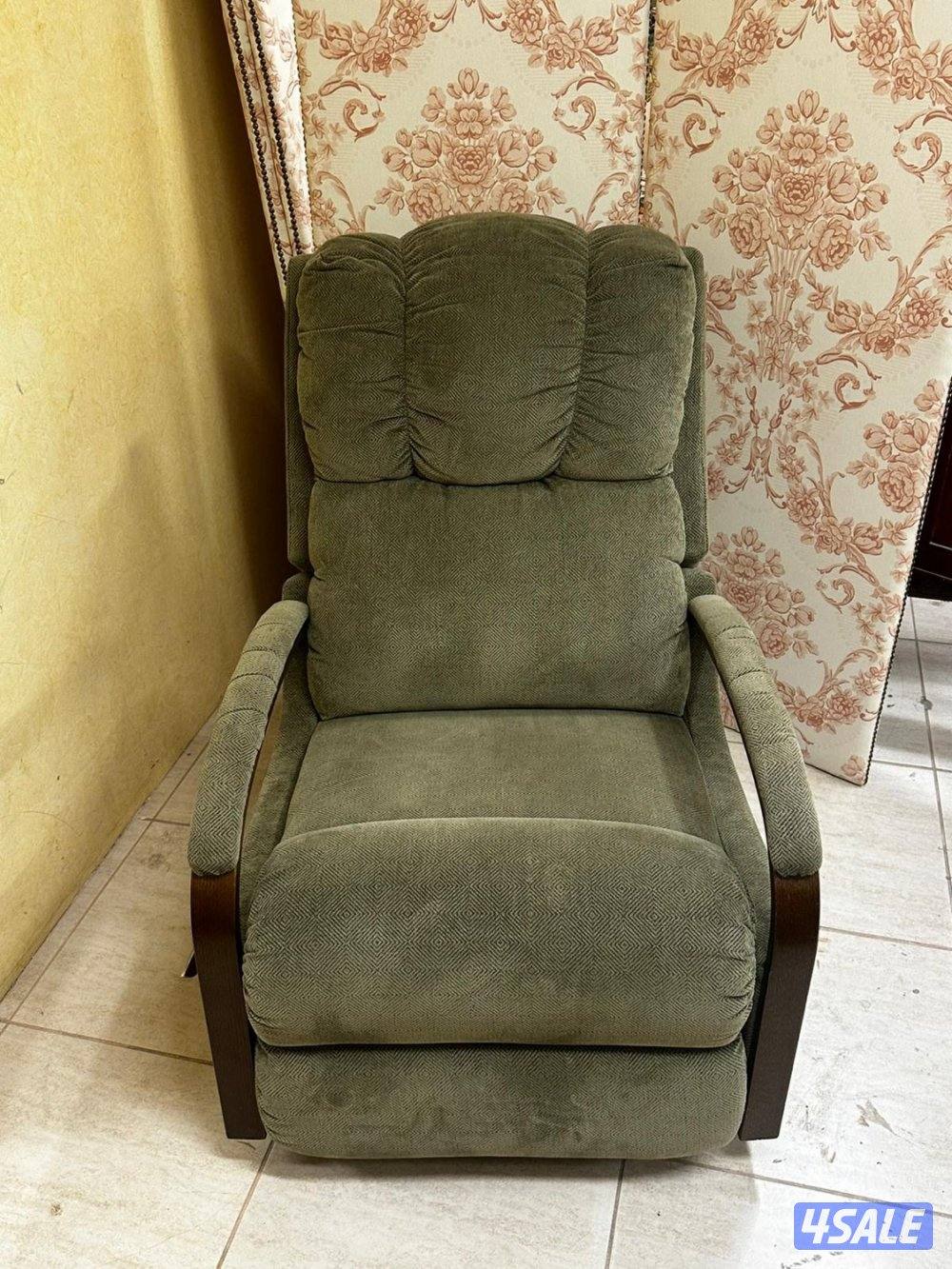 للبيع كرسي ليزي بوي الأصلي♦️ل ♦️3