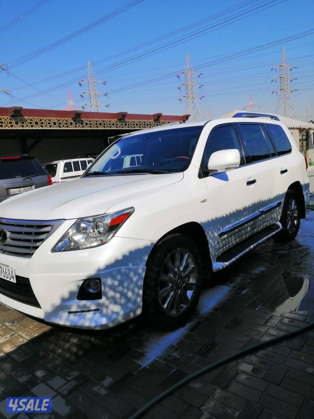 جيب لكزس ٢٠١١ درجه اولى بحاله ممتازه2