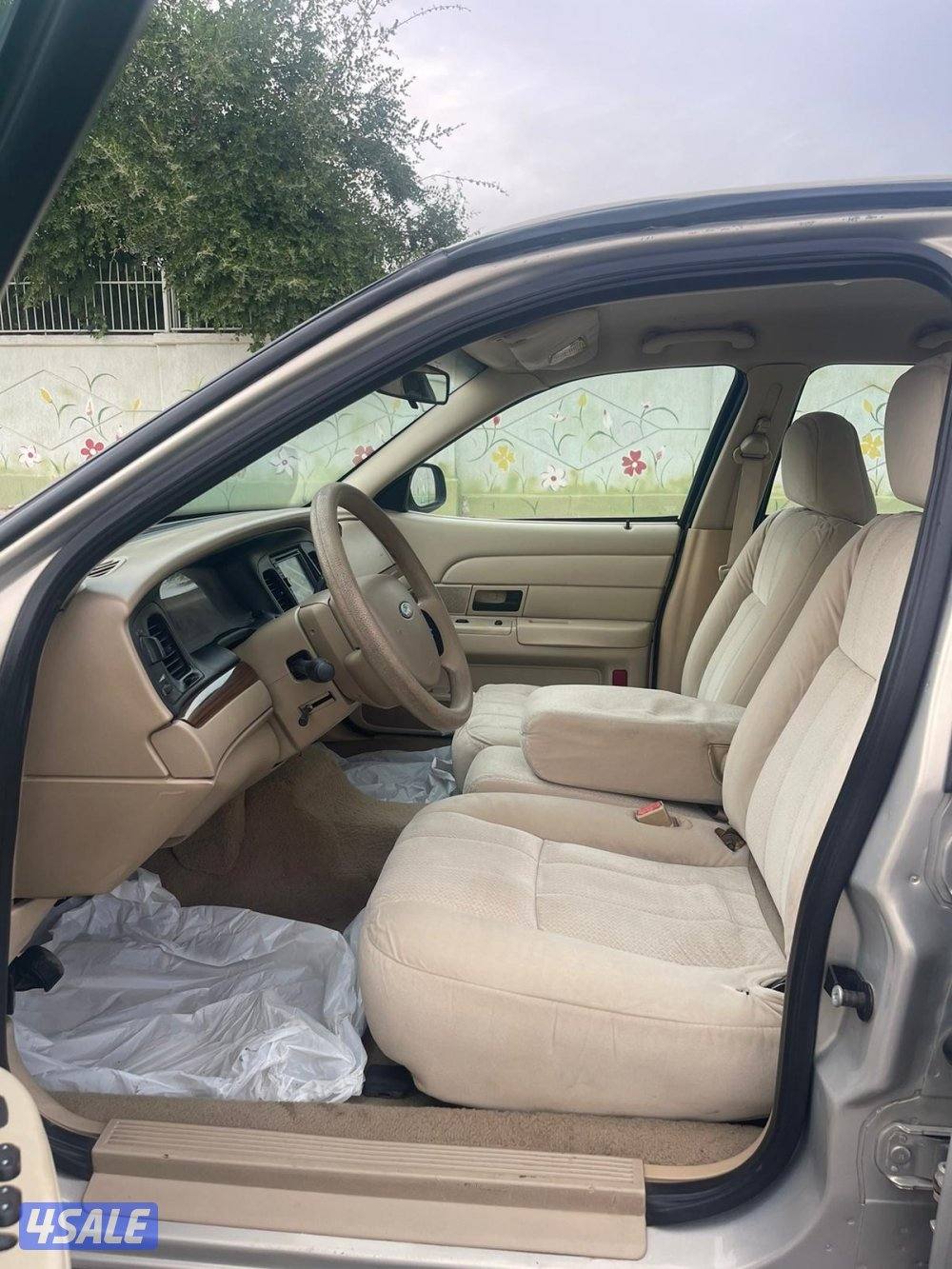 للبيع فورد فكتوريا7