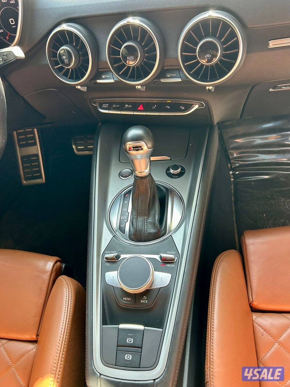 اودي TT
45 TFSI
موديل 2016 
عداد 100 الف11