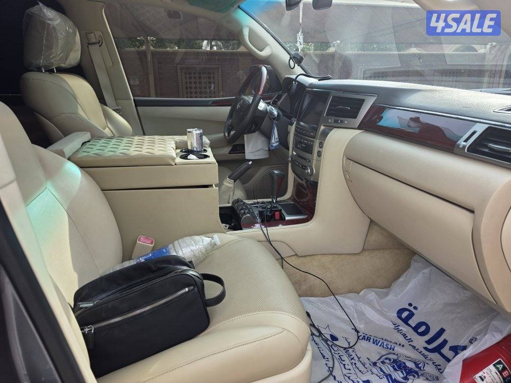 للبيع لكزس 5704