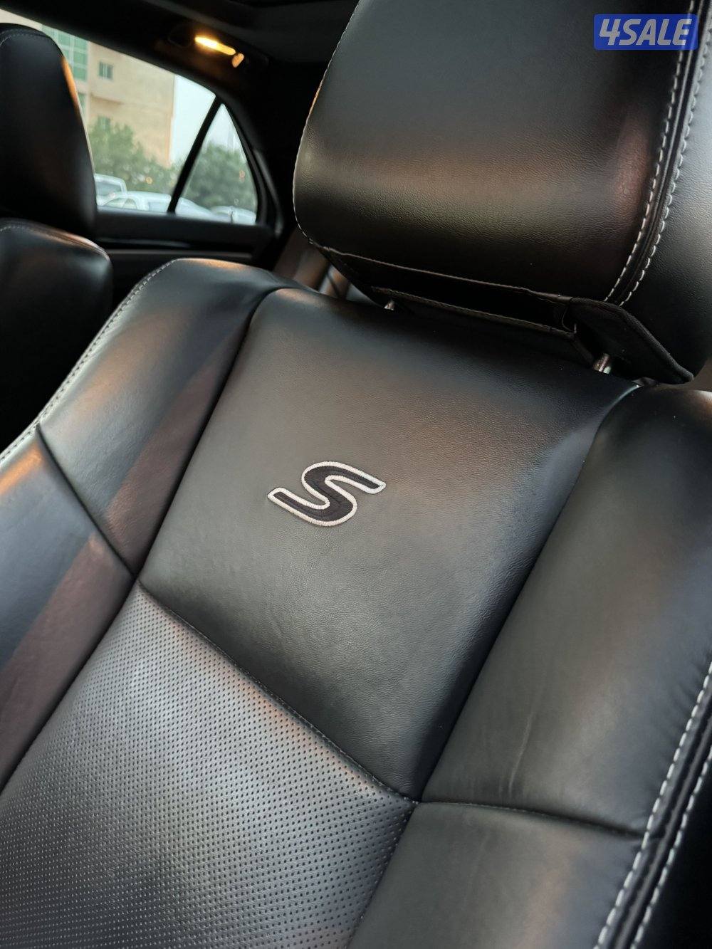 كرايزلر S 300  موديل 20229