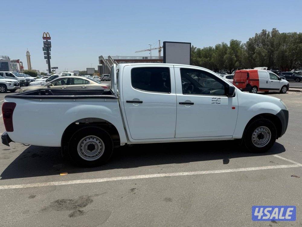 ايسوزو دي ماكس موديل 20151