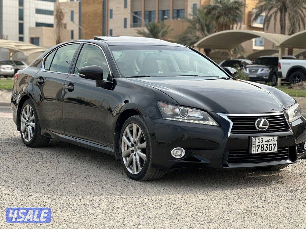 للبيع لكزس GS250 ماشي ١٩٠ الف كيلو0