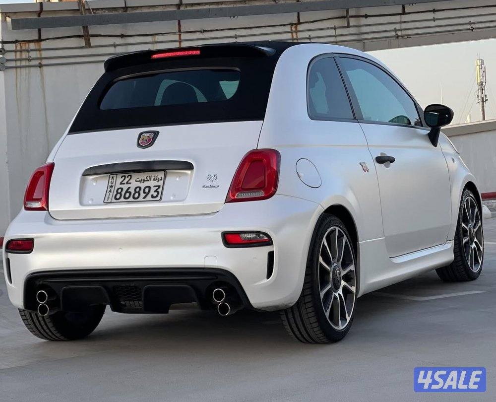 للبيع فيات Abarth 695 موديل 2024 عداد 4 الاف كم وارد الوكالة2