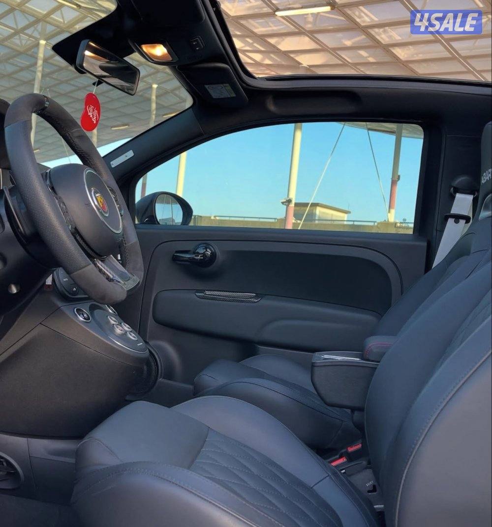 للبيع فيات Abarth 695 موديل 2024 عداد 4 الاف كم وارد الوكالة5