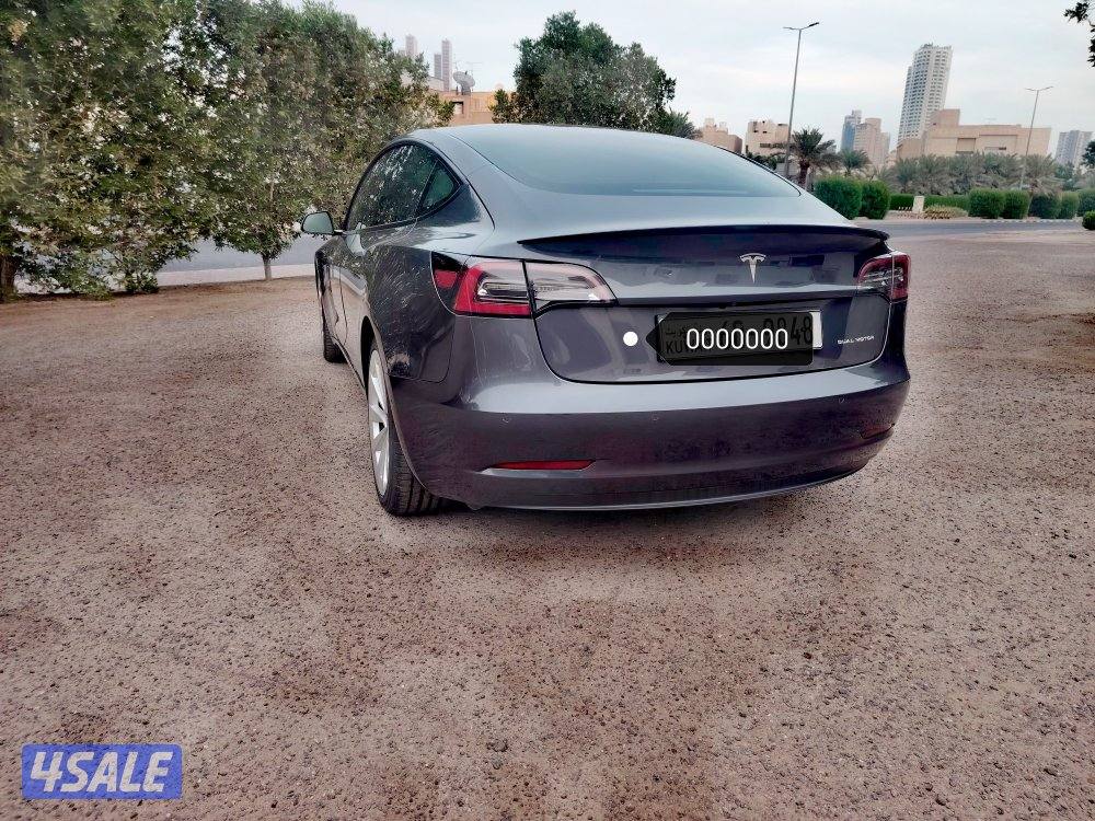 للبيع تسلا موديل 31